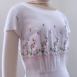 1950s embroidered floral wiggle dress by Glass Original