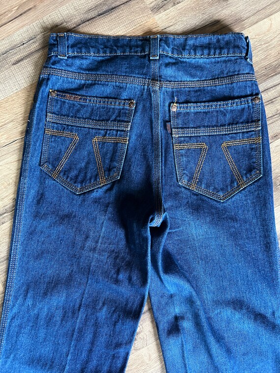 Late 70s/early 80s dark wash Levi’s Movin’On 501 … - image 6