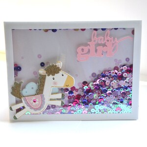 Carte de shaker de bébé fait main, carte de salutation de bébé de fille, carte mignonne de bébé de fille, carte mignonne de shaker de bébé de chéri