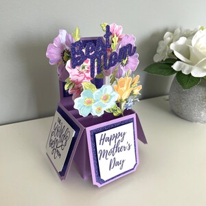 Carte de boîte pop-up personnalisée et personnalisée faite à la main pour la fête des mères.Carte de fête des mères faite à la main.