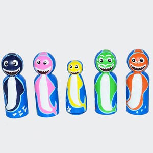 Sharks Peg Dolls&#39; Hand painted Wooden Peg Doll Toys - Dollhouse Peg Dolls, Loose Parts Play, Montessori Toys