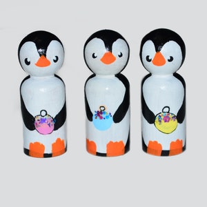 Penguin Christmas Family Peg Dolls&#39; Wooden Peg Doll Toys - Dollhouse Peg Dolls, Loose Parts Play, Montessori Toys, Christmas Gift