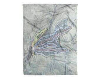 Wachusett, Massachusetts Ski Trail Map Blanket | Cozy, soft throw blanket makes a great cabin decor gift for skiers & snowboarders