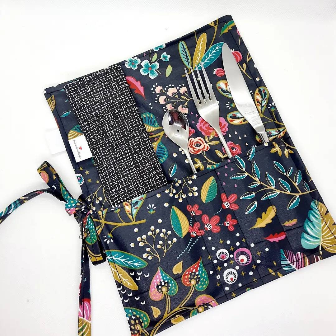 Pochette à Couverts avec Sa Serviette