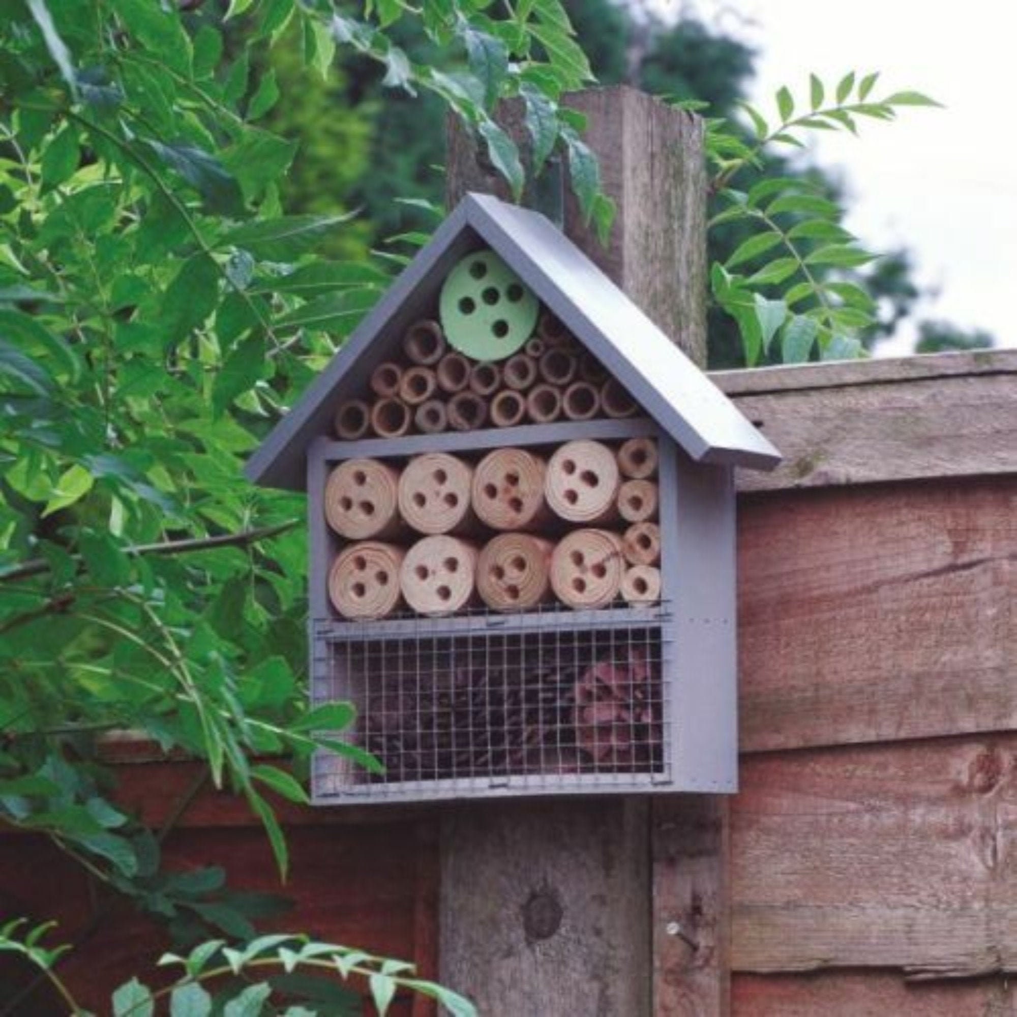 Wooden Bug Hotel Bees/Insects Home Natural Eco Friendly Habitat Shelt…