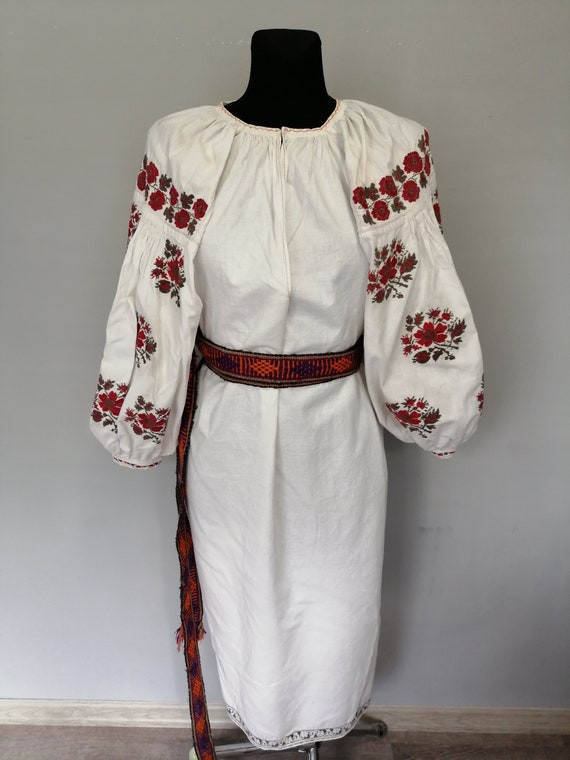 Vintage traditional Ukrainian embroidered shirt V… - image 2