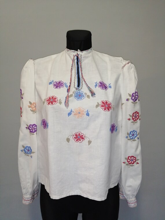 Vintage folk blouse, ukrainian vyshyvanka dress, … - image 2