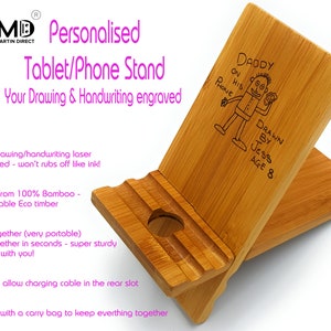 Soporte personalizado para tableta o iPad - Dibujo infantil grabado a mano - Madera ecológica - Portátil - Soporte para iPad - Regalo con dibujo infantil