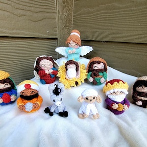 PATTERN: Crochet Nativity Set