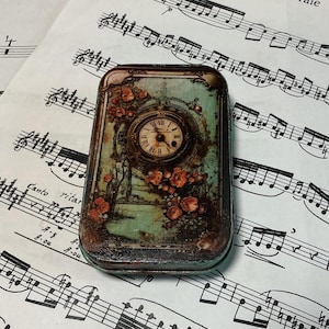Victorian Timepiece Reed Case