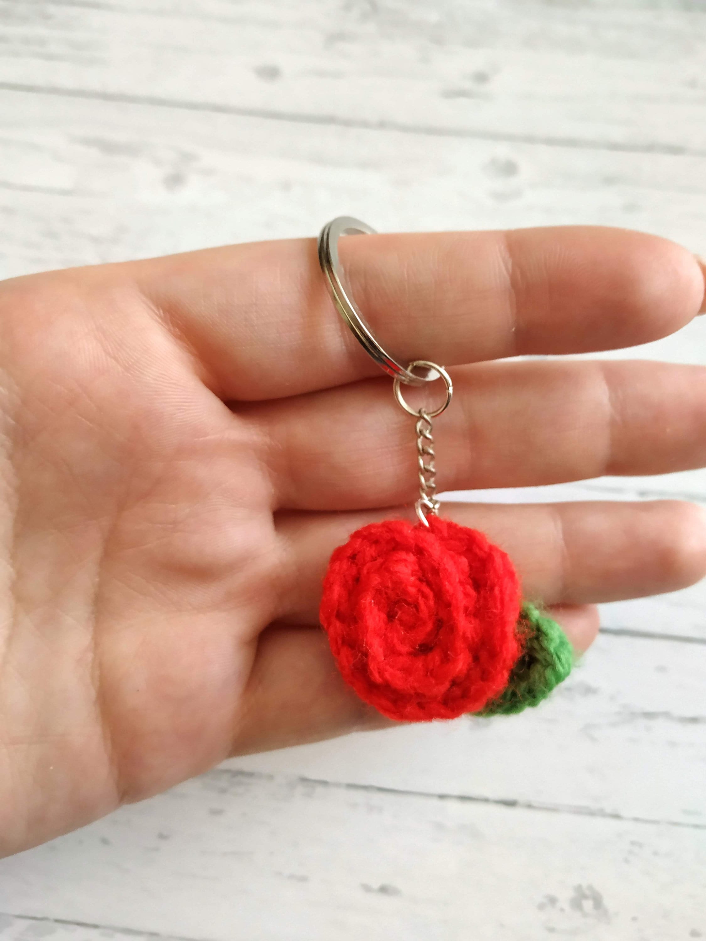 Rose Keychain, Rose Keyring, Crochet Keychain Rose, Red Rose Keychain