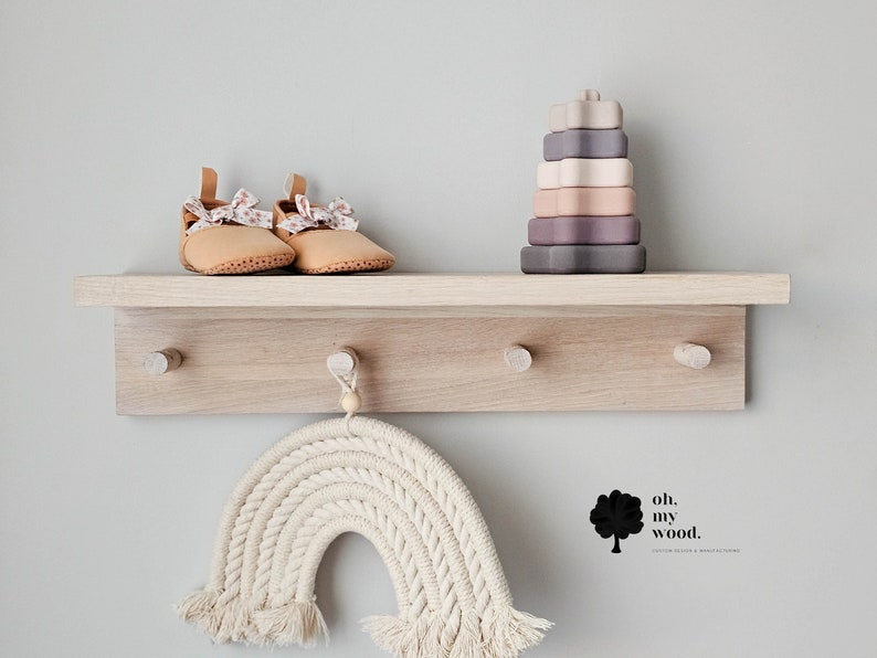 Porte-manteau en bois avec étagère, décor de chambre d'enfant, rail Peg avec étagère, porte-manteau en chêne, étagère de pépinière, étagère de chambre d'enfant, décor d'enfant image 4