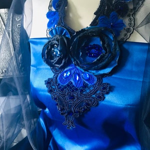 Chic blue  Victorian embroidered lace necklace
