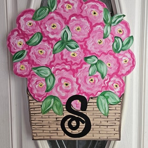 Personalized Floral Door Hanger: Hand-Painted Spring Decor