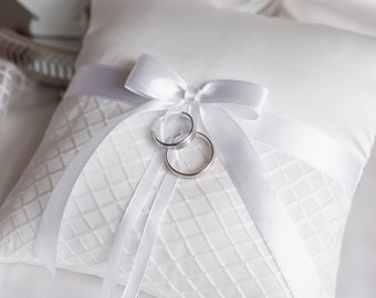 Cojín de anillo de estilo clásico / almohada de anillo de seda / almohada de anillo de boda con encaje / almohada portadora de anillo / almohada de anillo blanquecino / soporte de anillo