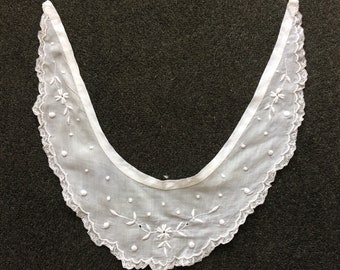 Antique French embroidered collar