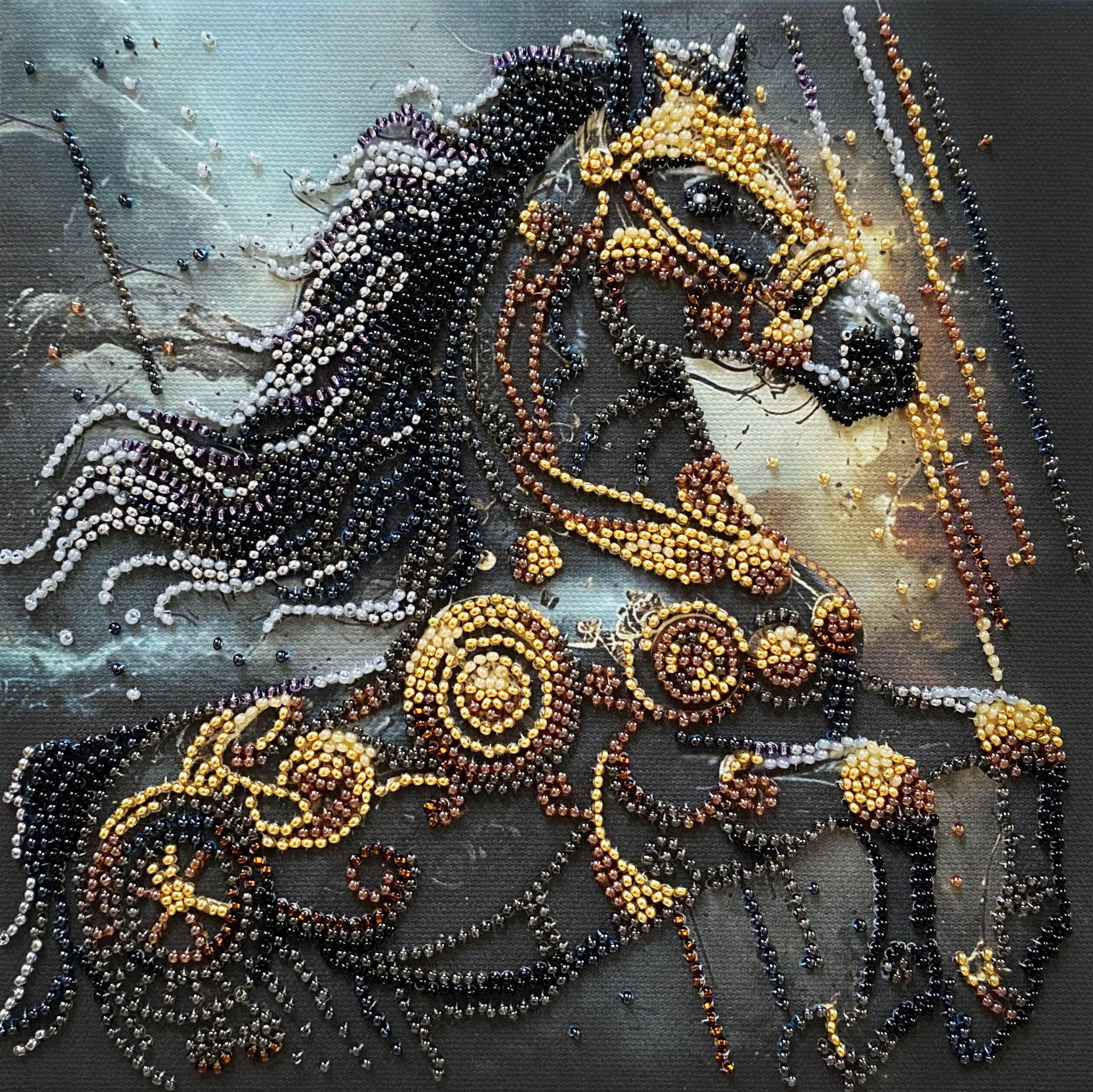 ビーズ刺繍 馬ビーズ 黒馬 雄大な馬 闇の雷 ビーズ細工 DIY 壁飾り