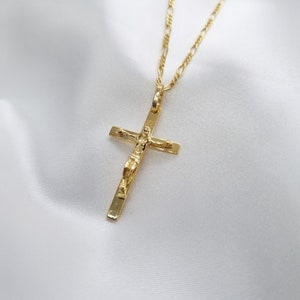 Sterling silver crucifix, 18 kt gold plated Crucifix Pendant Necklace, Jesus Cross Pendant Religious Necklace, Elegant and dainty crucifix