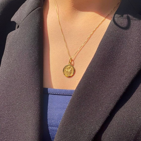 Silver Plated Gold Saint Joseph Necklace, 18 k gold plated medal, St Joseph necklace, San José Medalla, Patron of fathers, Round medal
