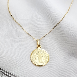Collier Saint-Benoît, argent 925 plaqué or, collier religieux, médaille ronde en argent Saint Benoît, San Benito, médaille plaquée or 18 carats