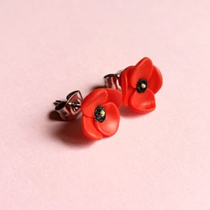 Poppy earrings in hypoallergenic steel or 925 sterling silver - Poppy stud earrings - Symbol of love and abundance - Mother's Day
