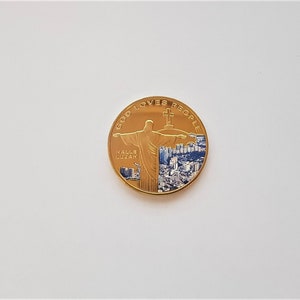 God Loves People religious medal, collector item. Free delivery.