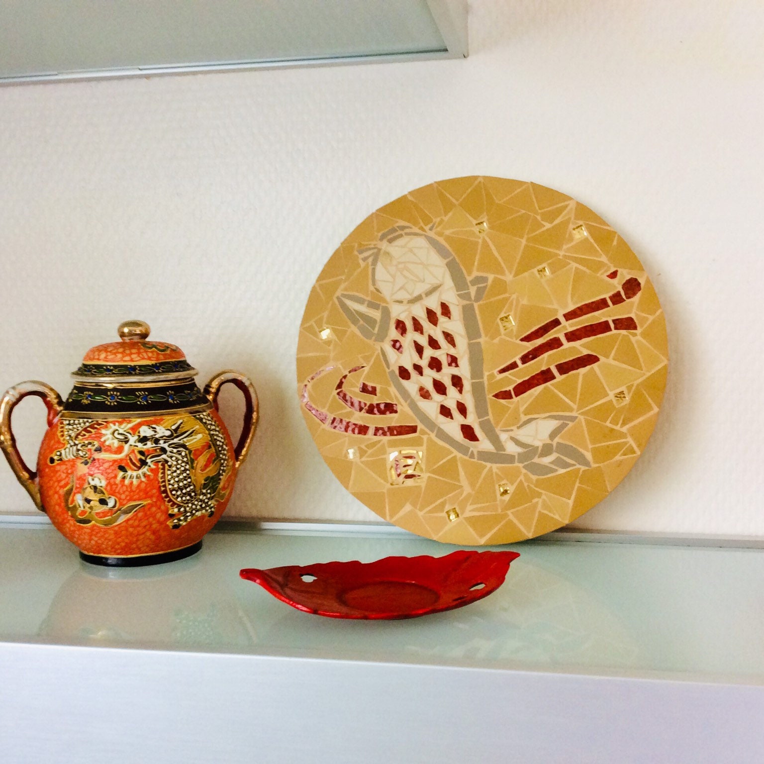 Petit Tableau Dessous de Plat en Mosaïque Motif Poisson Fond Ocre