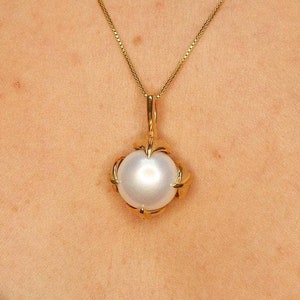 Goldperlenanhänger, natürliche weiße Perle, Juni Birthstone, Goldblattanhänger, Perlenanhänger, Vintage Anhänger, Blattanhänger, Vermeil Anhänger