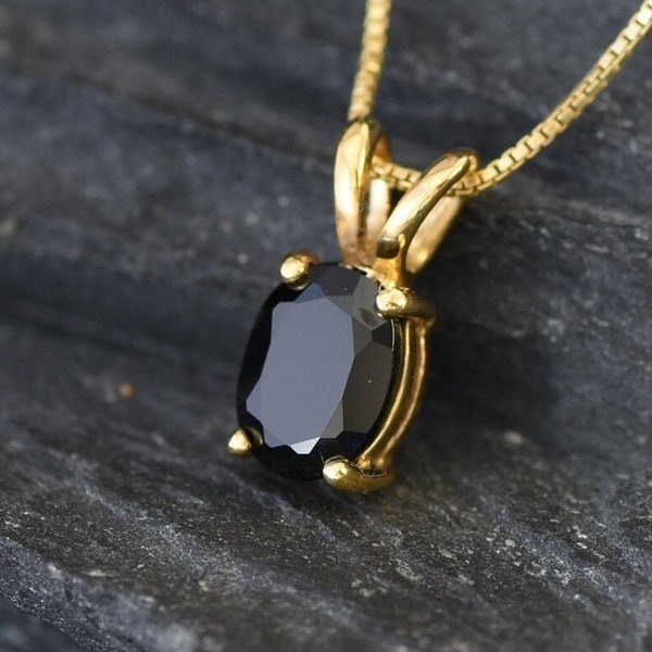 Gold Onyx Pendant, Natural Onyx, Dainty Pendant, Onyx Necklace, Gold Black Pendant, Black Diamond Pendant, Oval Pendant,Gold Vermeil Pendant