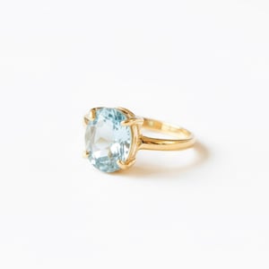 Gold Blue Topaz Ring, 3 Carat Oval Ring, Natural Blue Topaz, Vintage Ring, December Birthstone, Blue Topaz Ring, Blue Ring, Gold Vermeil