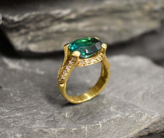 Gold Emerald Ring Created Emerald Antique Ring Gold Plated Ring Green Vintage Ring Large Green Ring Horizontal Ring Vermeil Ring