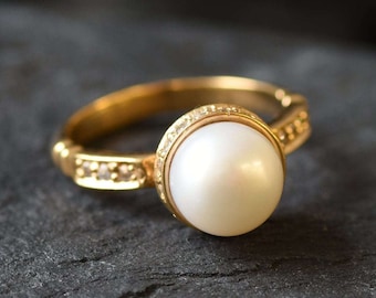 Gold Pearl Ring, Pearl Bridal Ring, Natural White Pearl, Pearl Engagement Ring, Gold Vermeil Ring, Vintage Pearl Ring, Gold Wedding Jewelry