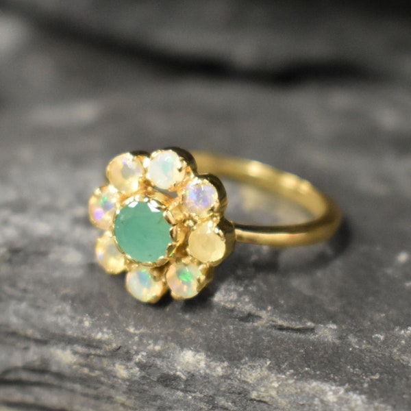 Gold-Opal-Ring, äthiopischer Opal-Ring, natürlicher Opal, Oktober-Ring, Gold-Blumen-Ring, Opal-Ring, Opal-Vintage-Ring, Blumen-Ring, 14K-Gold-Ring