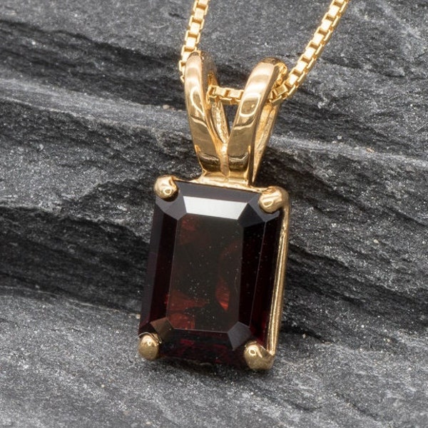 Gold Garnet Pendant, Gold Dainty Necklace, Natural Garnet Pendant, Baguette Necklace, Gold Vermeil Necklace, Gold Emerald Cut Pendant, Gold