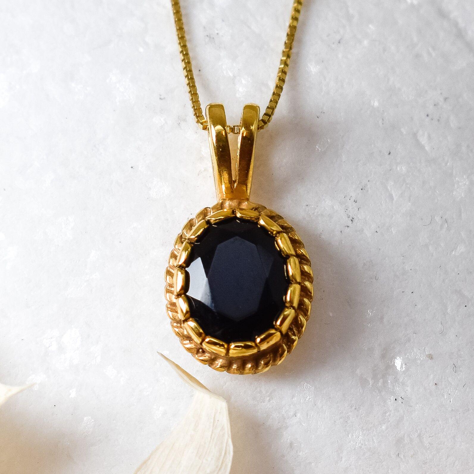 Gold Onyx Pendant, Natural Onyx, Black Oval Necklace, Vintage Onyx