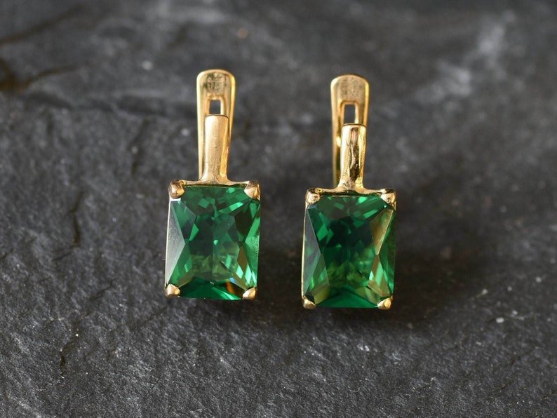 Brincos de ouro com esmeralda, brincos quadrados de ouro, esmeralda sintética, brincos de ouro com esmeralda, brincos com corte esmeralda, brincos em ouro vermeil, brincos de ouro 18 quilates imagem 6