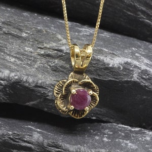 Gold Ruby Pendant, Natural Ruby, July Birthstone, Gold Flower Pendant, Gold Vintage Pendant, Flower Pendant, Rose Pendant, Ruby Pendant