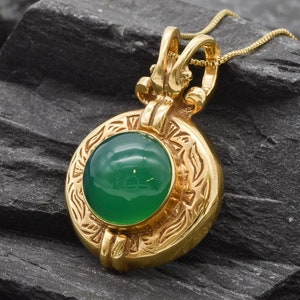 Gold Emerald Lion - Etsy