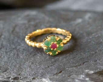 Gold Flower Ring, Emerald Ring, Natural Emerald, Natural Ruby, May Birthstone, Gold Vintage Ring, Gold Vermeil Ring, Dainty Ring, Daisy Ring