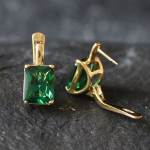 Brincos de ouro com esmeralda, brincos quadrados de ouro, esmeralda sintética, brincos de ouro com esmeralda, brincos com corte esmeralda, brincos em ouro vermeil, brincos de ouro 18 quilates imagem 9