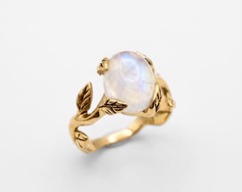 Gold Moonstone Ring, Rainbow Moonstone, Vintage Ring, Gold Leaf Ring, June Birthstone, Gold Antique Ring, Gold Plated Ring, Proposal Ring