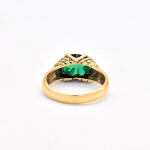 Anello in oro e smeraldo, anello tribale con smeraldo, anello antico, anello vintage con smeraldo, anello di fidanzamento con smeraldo, anello in oro verde, anello solitario con smeraldo immagine 9