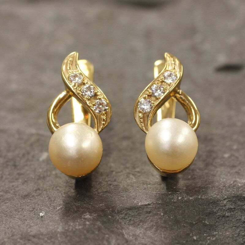 Timeless Gold Pearl Earrings