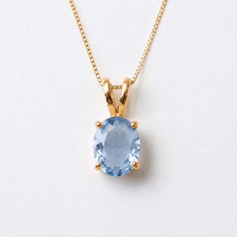 Colgante de aguamarina dorada, aguamarina creada, colgante azul agua, colgante ovalado, piedra de nacimiento de marzo, collar de oro de 18 k, oro vermeil imagen 1