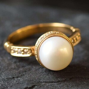 Gold Pearl Ring, Pearl Bridal Ring, Natural White Pearl, Pearl Engagement Ring, Gold Vermeil Ring, Vintage Pearl Ring, Gold Wedding Jewelry image 3