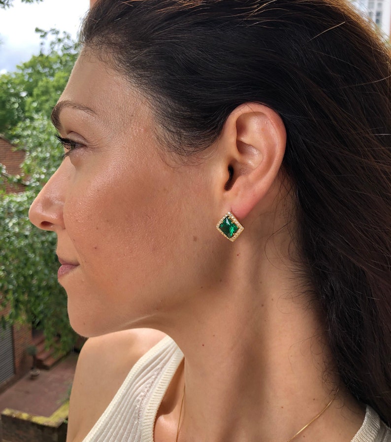 Pendientes de oro y esmeralda, esmeralda sintética, pendientes antiguos, pendientes cuadrados, pendientes chapados en oro, pendientes de talla princesa, pendientes vintage, vermeil imagen 6