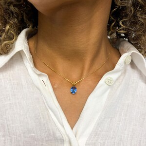 Colgante de aguamarina dorada, aguamarina creada, colgante azul agua, colgante ovalado, piedra de nacimiento de marzo, collar de oro de 18 k, oro vermeil imagen 3