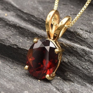 Gold Garnet Pendant, Natural Garnet, January Birthstone, Gold Solitaire Pendant, Gold Oval Pendant, Garnet Necklace, Vermeil Pendant, Garnet