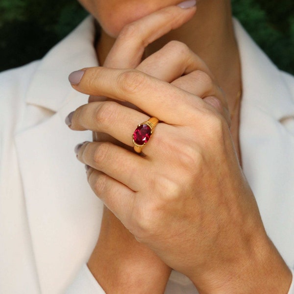 Gold Rubin Ring, Antiker Ring, Rubin erstellt, Vergoldeter Ring, 3 Karat Solitär, Horizontaler Ring, Jubiläumsring, Vintage Ring, Vermeil