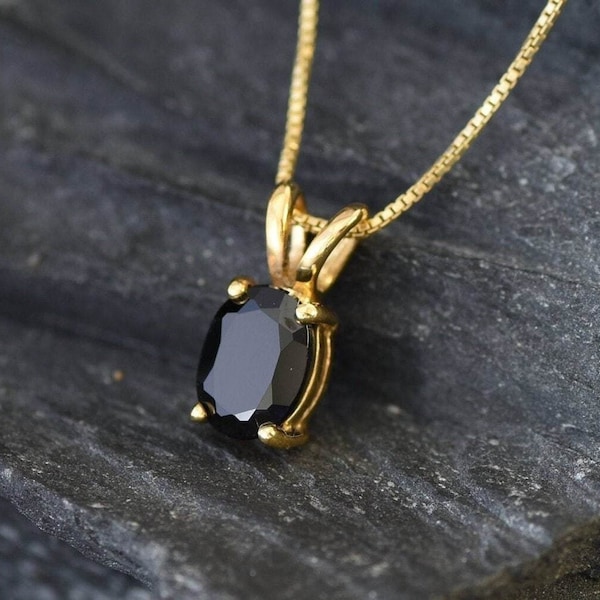 Gold Onyx Pendant, Natural Onyx, Dainty Pendant, Onyx Necklace, Gold Black Pendant, Black Diamond Pendant, Oval Pendant,Gold Vermeil Pendant